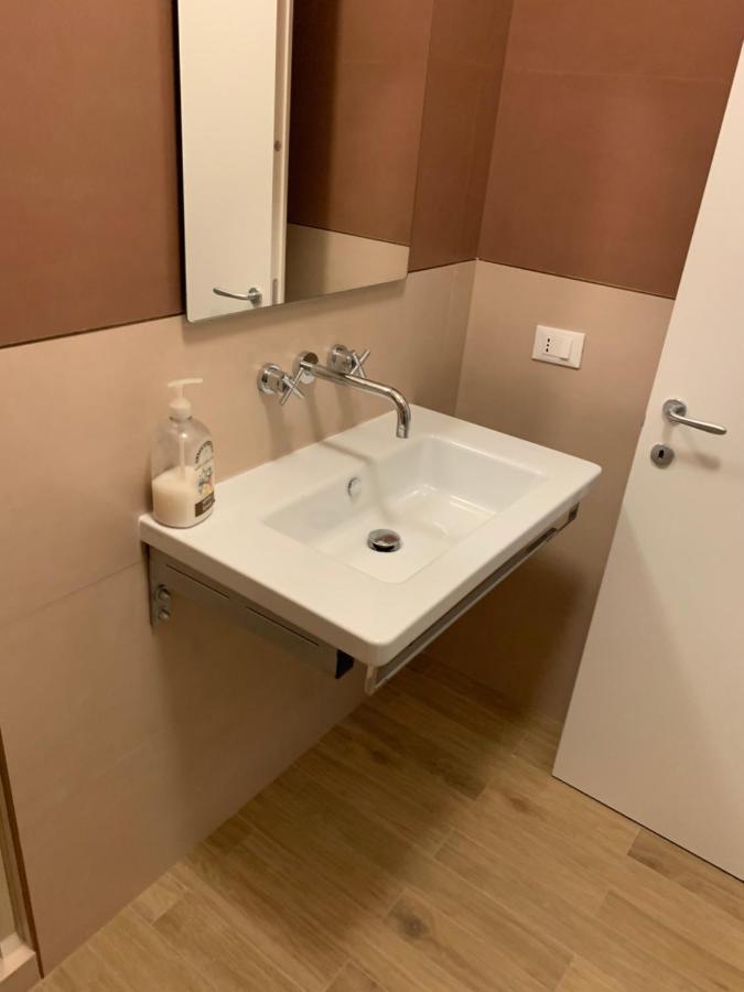 B&B Fossatello Affittacamere Genua Exteriör bild