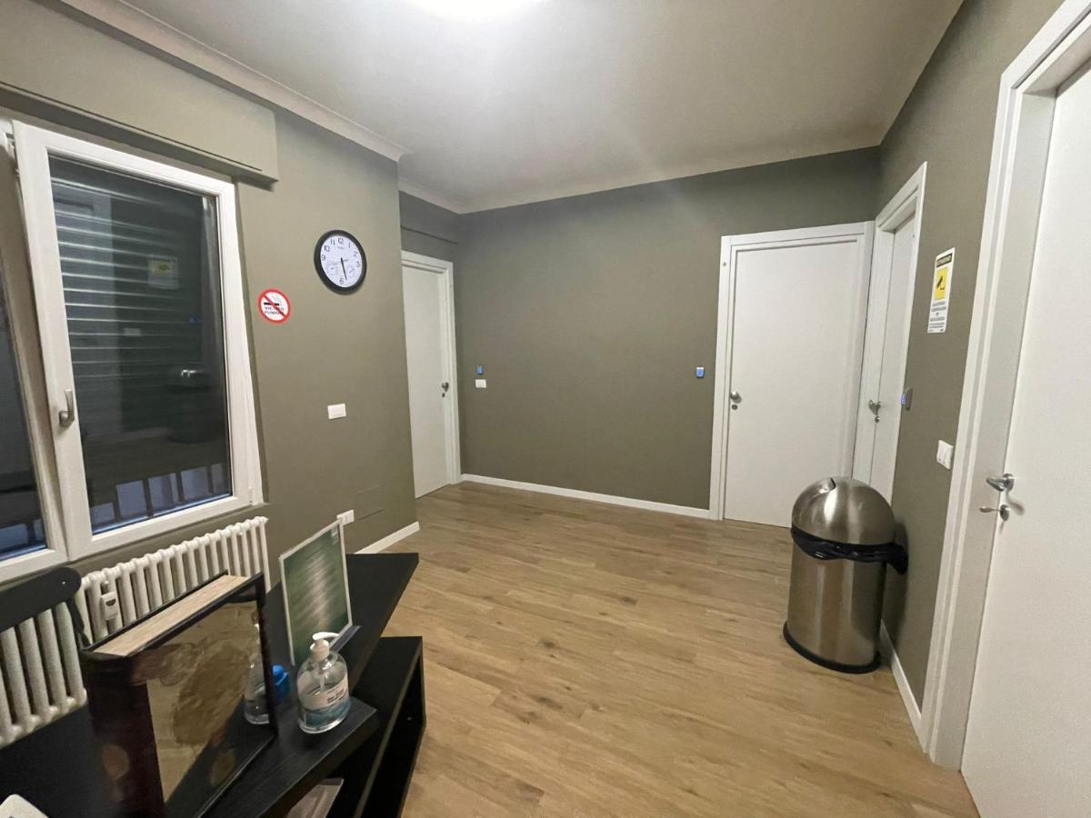 B&B Fossatello Affittacamere Genua Exteriör bild