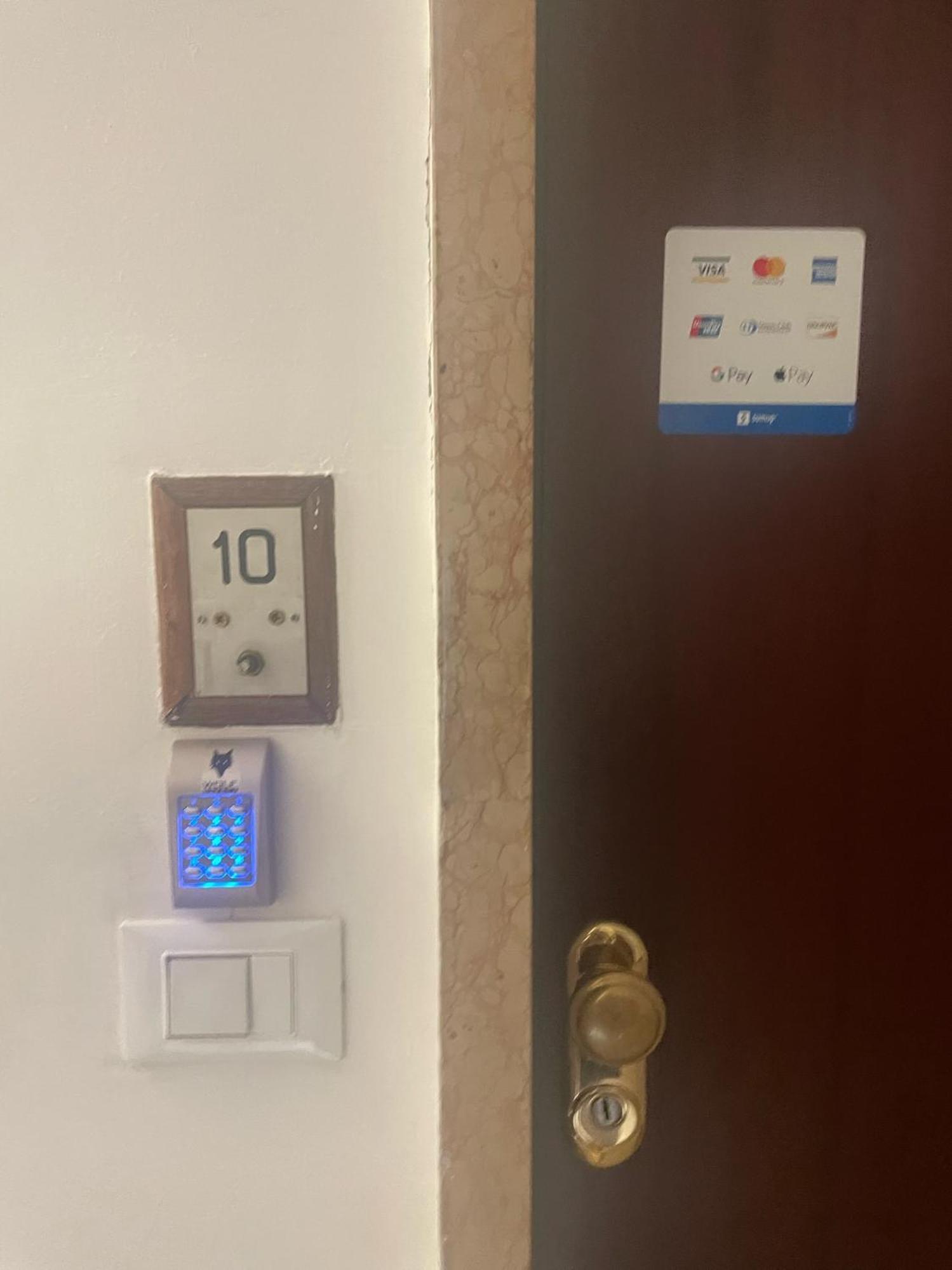 B&B Fossatello Affittacamere Genua Exteriör bild
